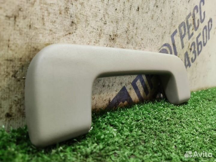 Ручка потолка передняя левая Audi A4 B6 седан 1.8