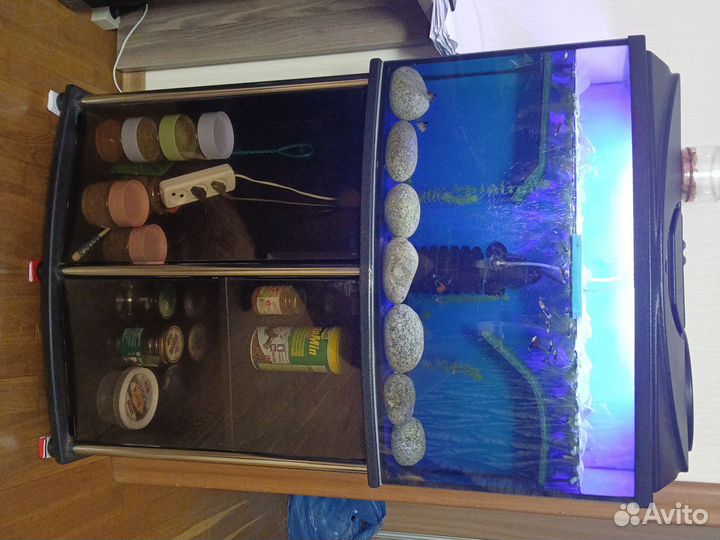 Продам аквариум 80 литров полный комплект