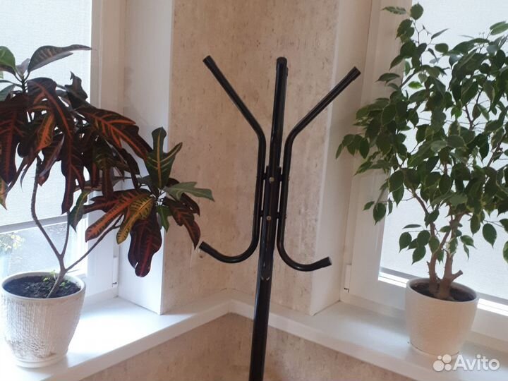 Вешалка напольная