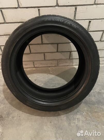 Continental ComfortContact - 1 245/45 R18 ZR