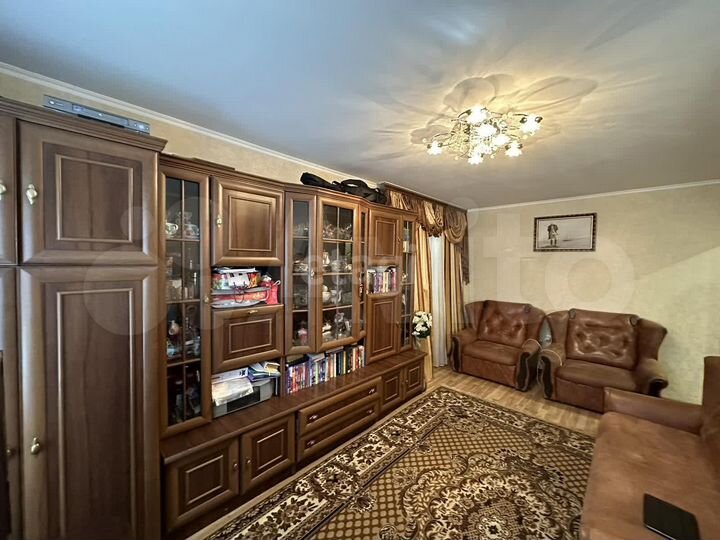 2-к. квартира, 65 м², 1/5 эт.