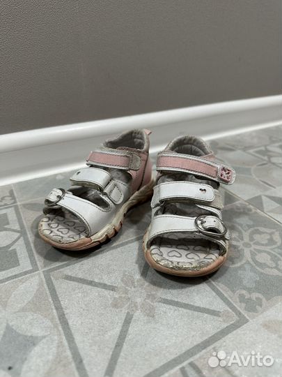 Босоножки для девочки 23 размер