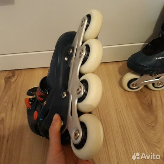 Роликовые коньки