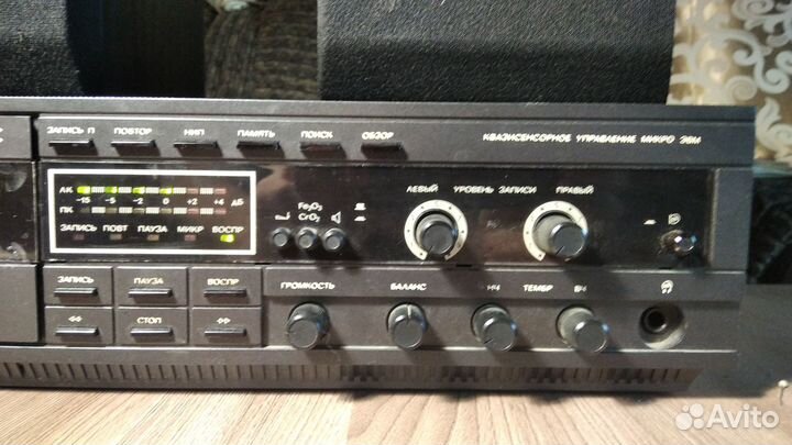 Магнитофон кассетный