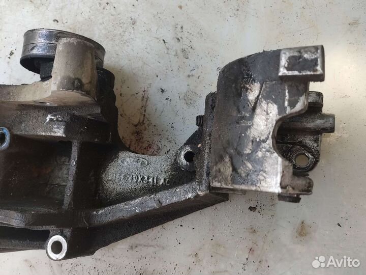 Кронштейн генератора форд эскорт 5