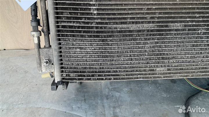 Радиатор основной от Opel Meriva B 2010