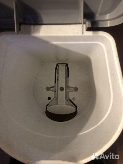 Ведро пластиковое с педалью