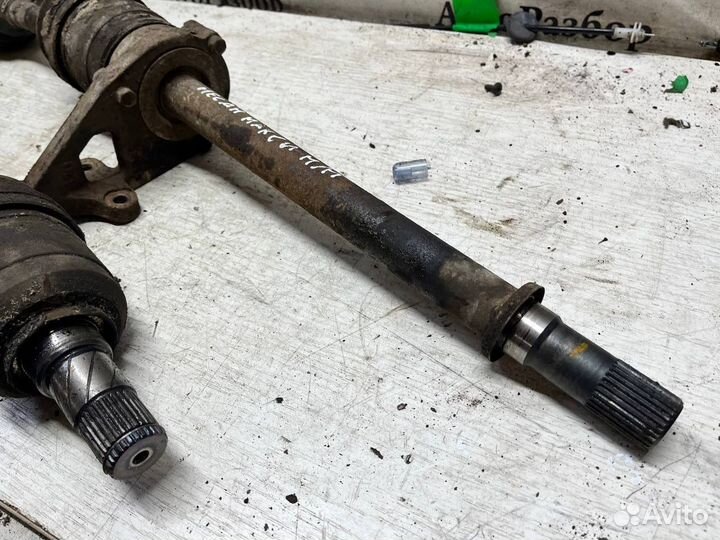 Привод левый Nissan Cefiro a33 Maxima АКПП