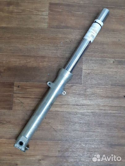 Перо шток вилка suzuki bandit GSF 250 правое