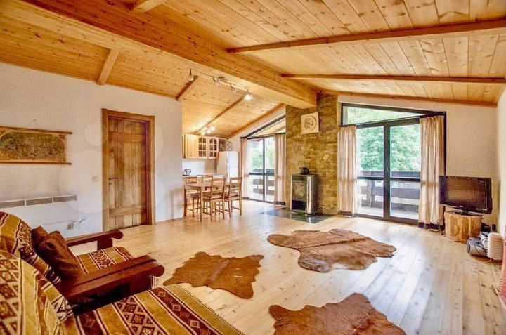 Дом 280 м² на участке 26 сот.