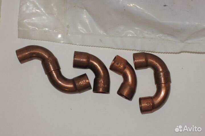 Фитинги медные угловые. д12 мм