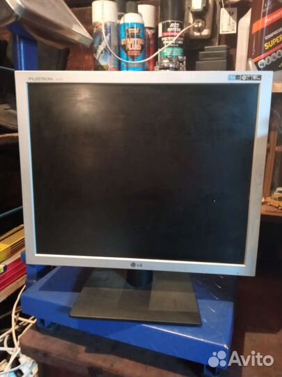 Продам мониторы philips и LG