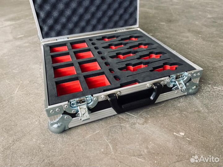 Кейс для бодипаков и гарнитур Sennheiser