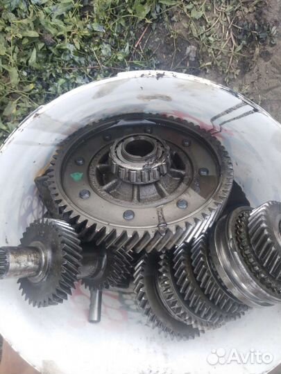 Внутренности коробки калина 1