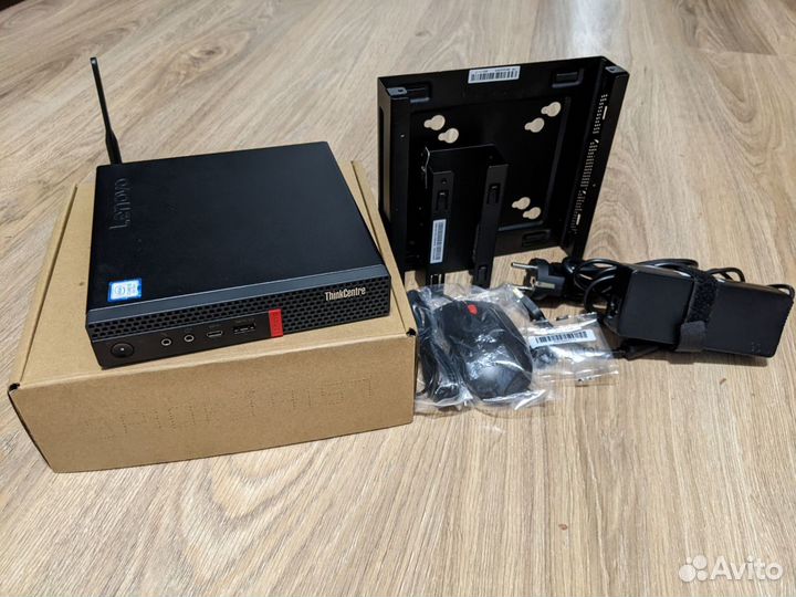 Моноблок Lenovo Thinkcentre Tiny модульный