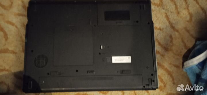 Продам ноутбук winbows7 начальный