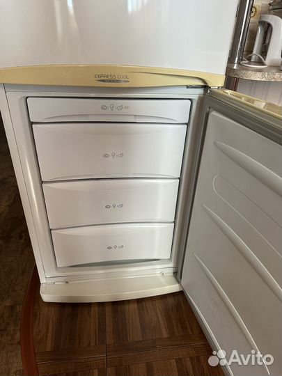 Холодильник