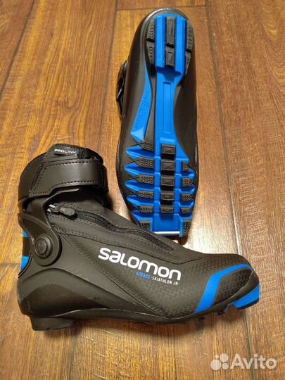 Лыжные ботинки