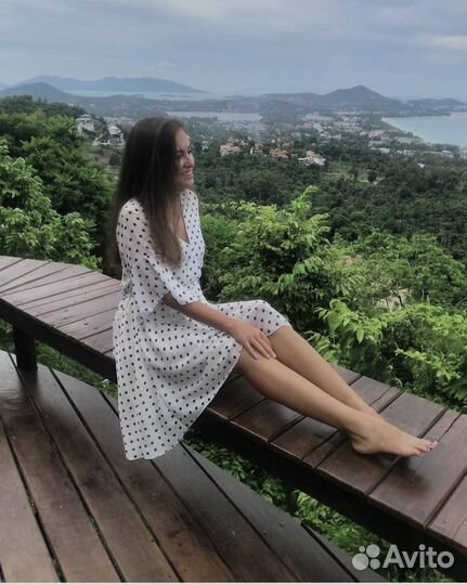 Платье белое в горошек