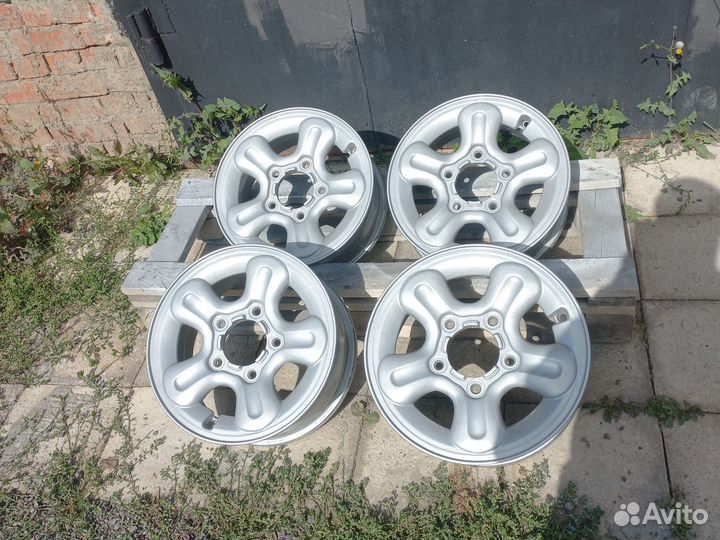 5/139.7 r15 литые диски комплект