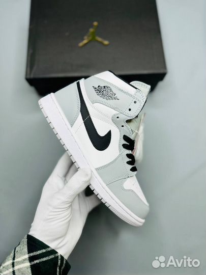 Кроссовки Джорданы Nike Air Jordan 1 зимние