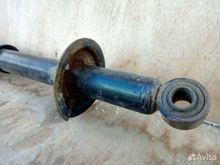 KIA opirus с 2003г. - Амортизатор задний Б/У