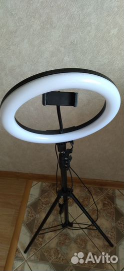 Кольцевая лампа 26 см