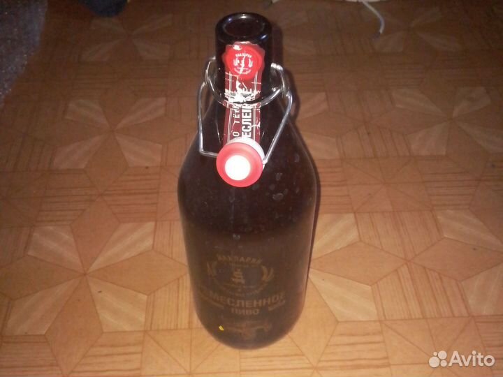 Бутылки с керамической крышкой