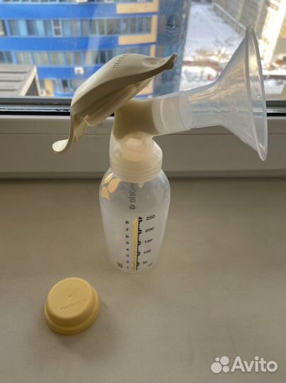 Молокоотсос medela harmony ручной