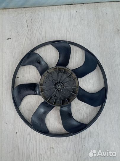 Вентилятор радиатора охлаждения двигателя диффузор
