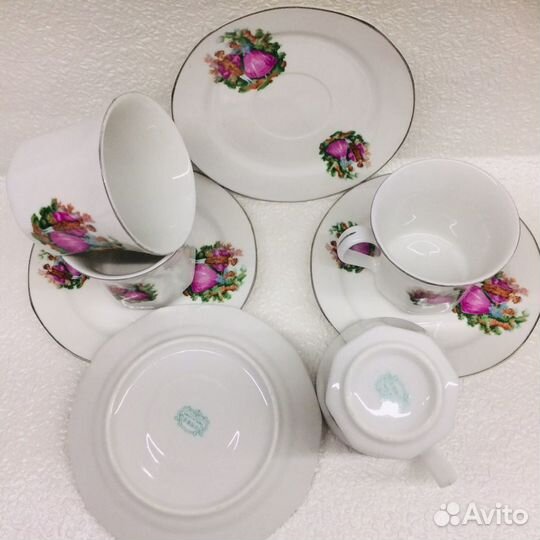 Набор посуды чайные пары молочник