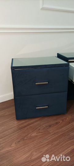 Тумба прикроватная