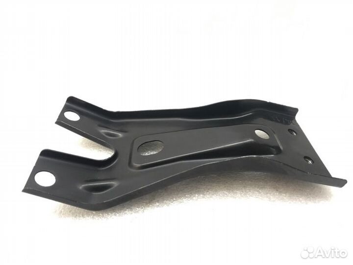 Кронштейн замка капота Volkswagen Golf 6 2010