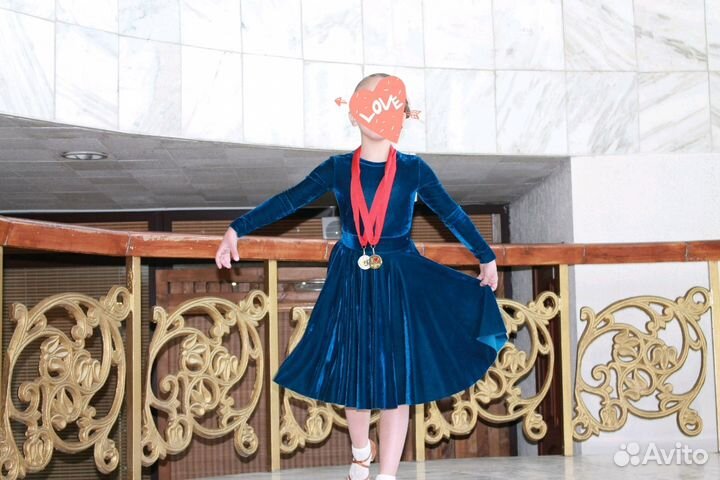Платье для бальных танцев