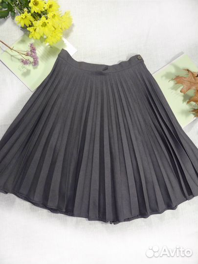 Красивая школьная форма для девочки (рост 146)