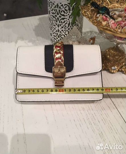Клатч фирмы gucci
