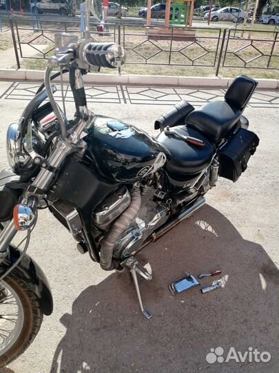Suzuki intruder SV1400