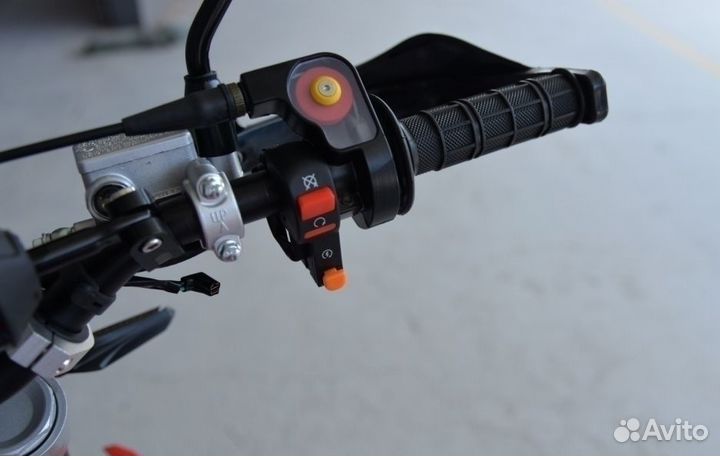 Эндуро Гюрза.Водяного охл.300сс.30сил.Новый