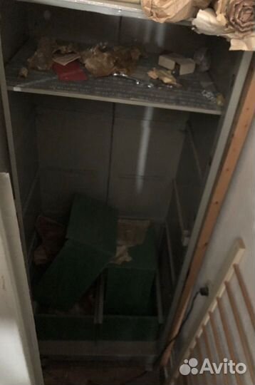 Шкаф металлический 2 шт.б/у и сейф СССР