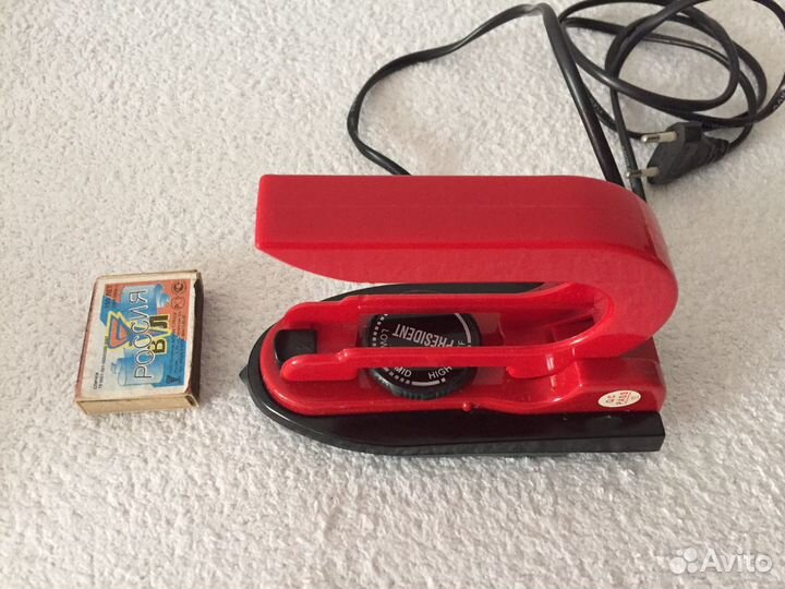 Утюг дорожный