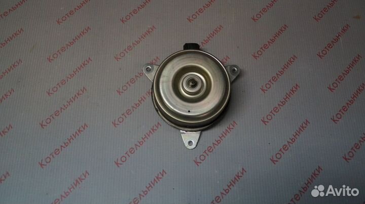 Nissan 21487-8H300 Моторчик вентилятора охлаждения
