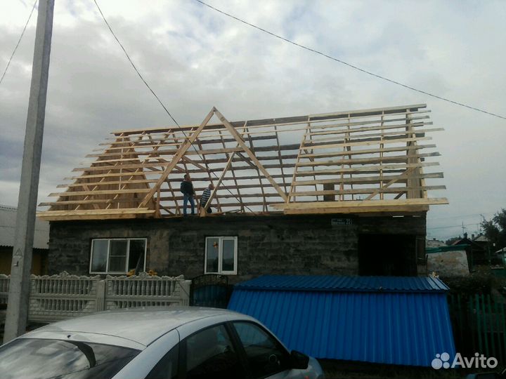 Ремонт кровли. Строительство