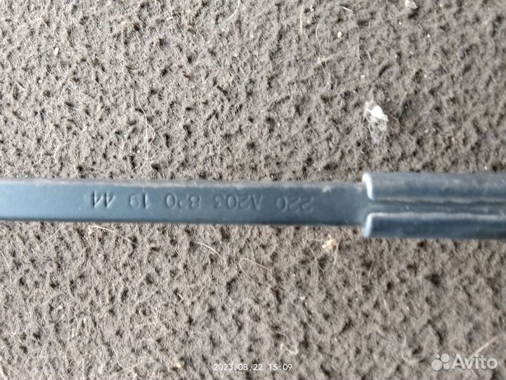 A2038201944 Щеткодержатели (дворник) Mercedes W203