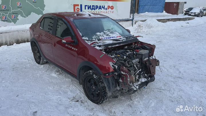 Накладка стекла переднего правого Renault logan 2