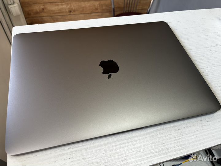 Apple MacBook Pro 13, 2017