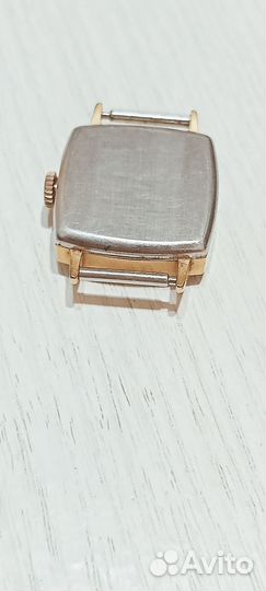 Наручные часы luch