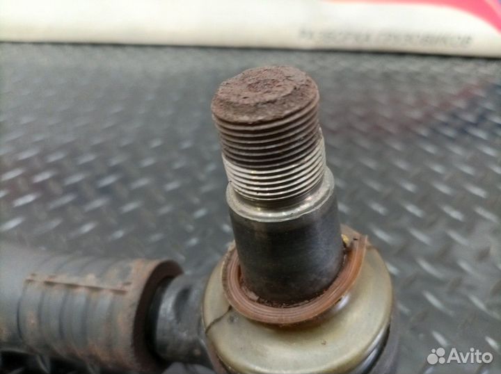 Тяга рулевая продольная