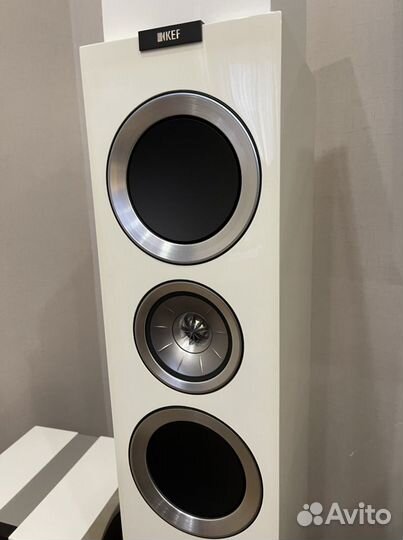 Акустические колонки KEF R700