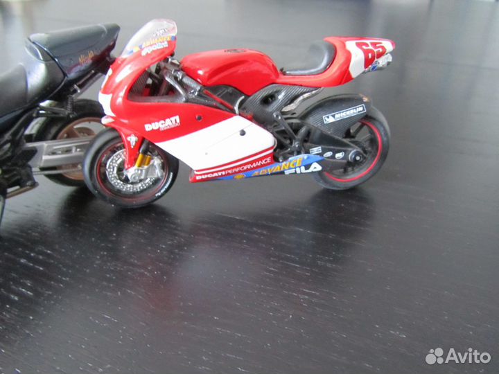 Модель Kawasaki 1 : 18