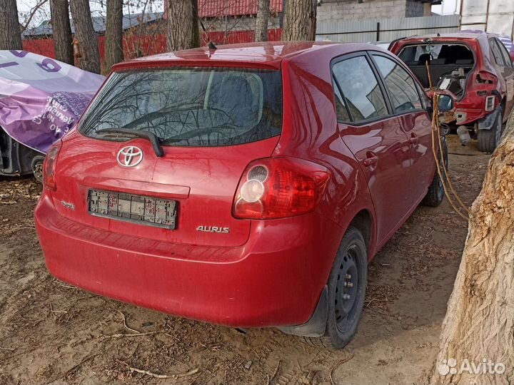 Разбор Toyota Corolla Auris 1.6